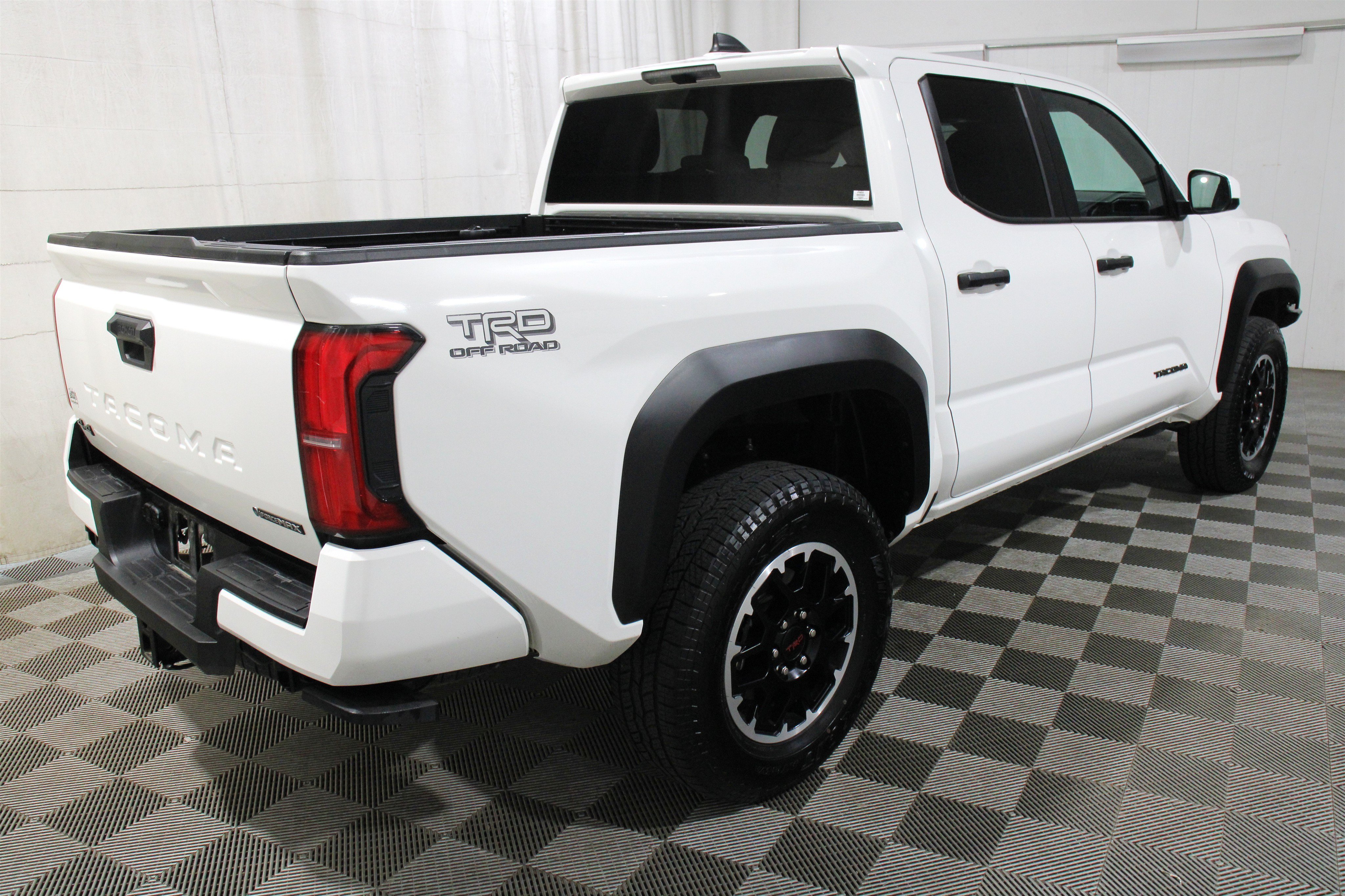 2025 Toyota Tacoma TRD Off Road - Photo 32