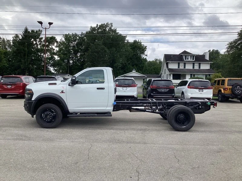 New 2026 Bright White Clearcoat RAM Tradesman image 4
