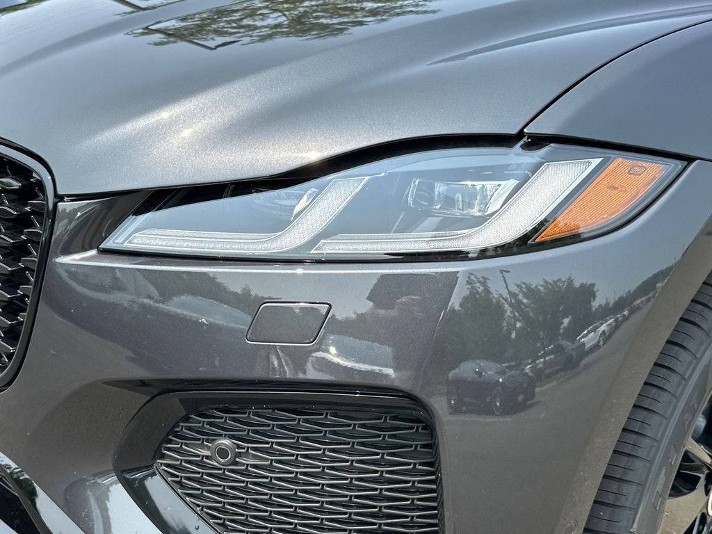 2026 Jaguar F-Pace R-Dynamic S - Photo 7