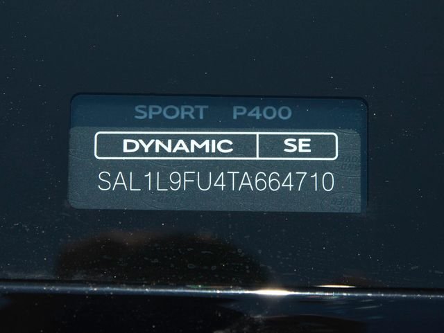 New 2026 Santorini Black Land Rover Dynamic SE image 42