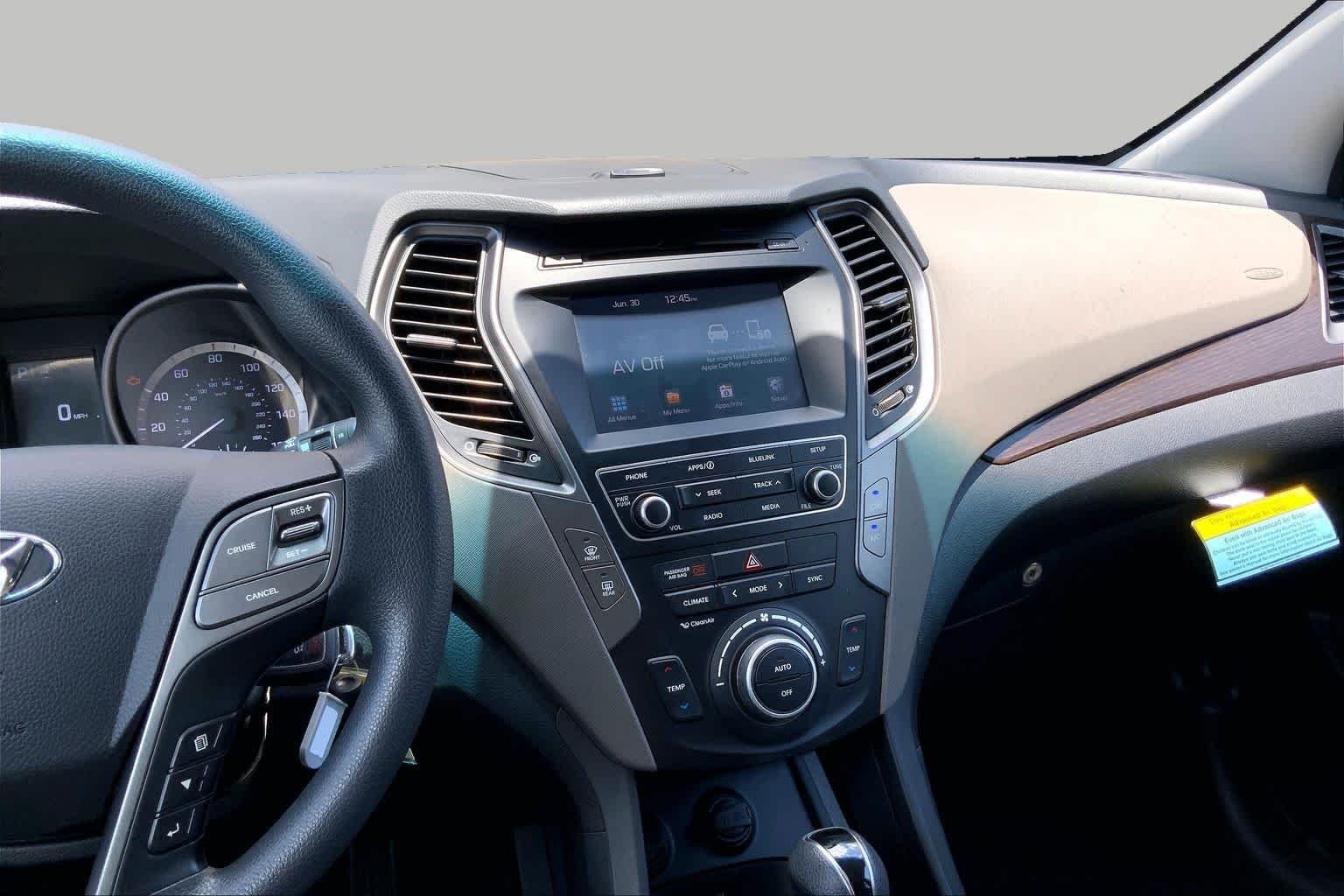 Used 2017 Frost White Pearl Hyundai 2.4L image 7