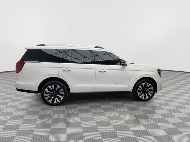 Used 2025 Star White Metallic Tri-Coat Ford Platinum image 47