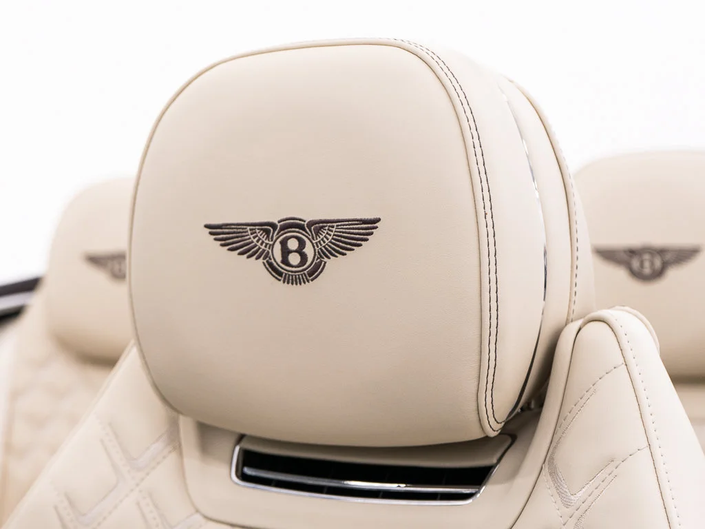 Certified Used 2026 White Sand - by Mulliner Bentley Azure image 25