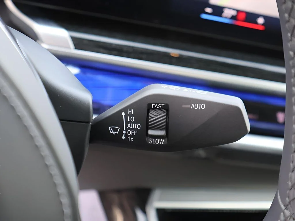 2025 BMW 7 Series 740i - Photo 36