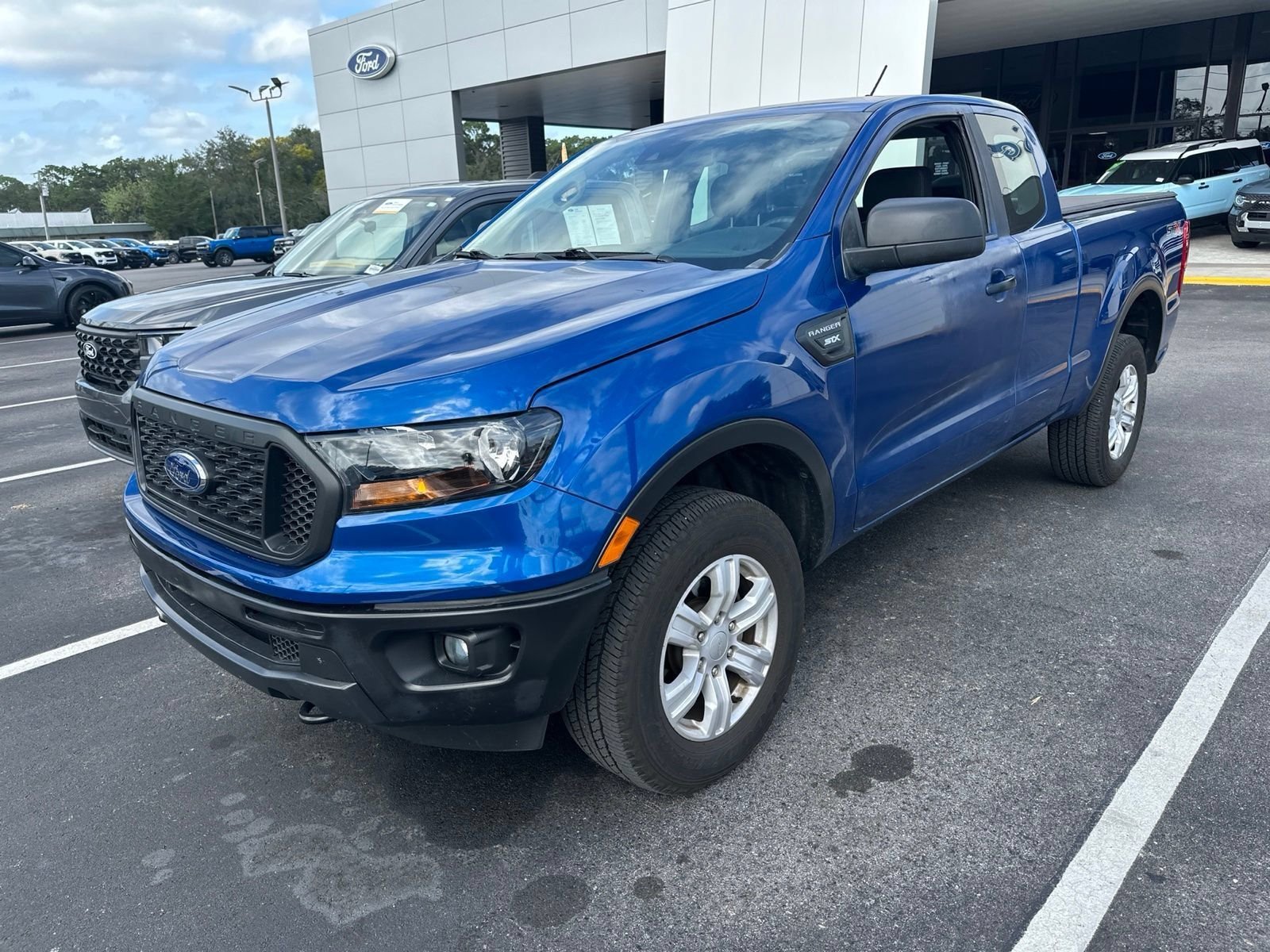 Used 2019 Lightning Blue Metallic Ford XL image 1