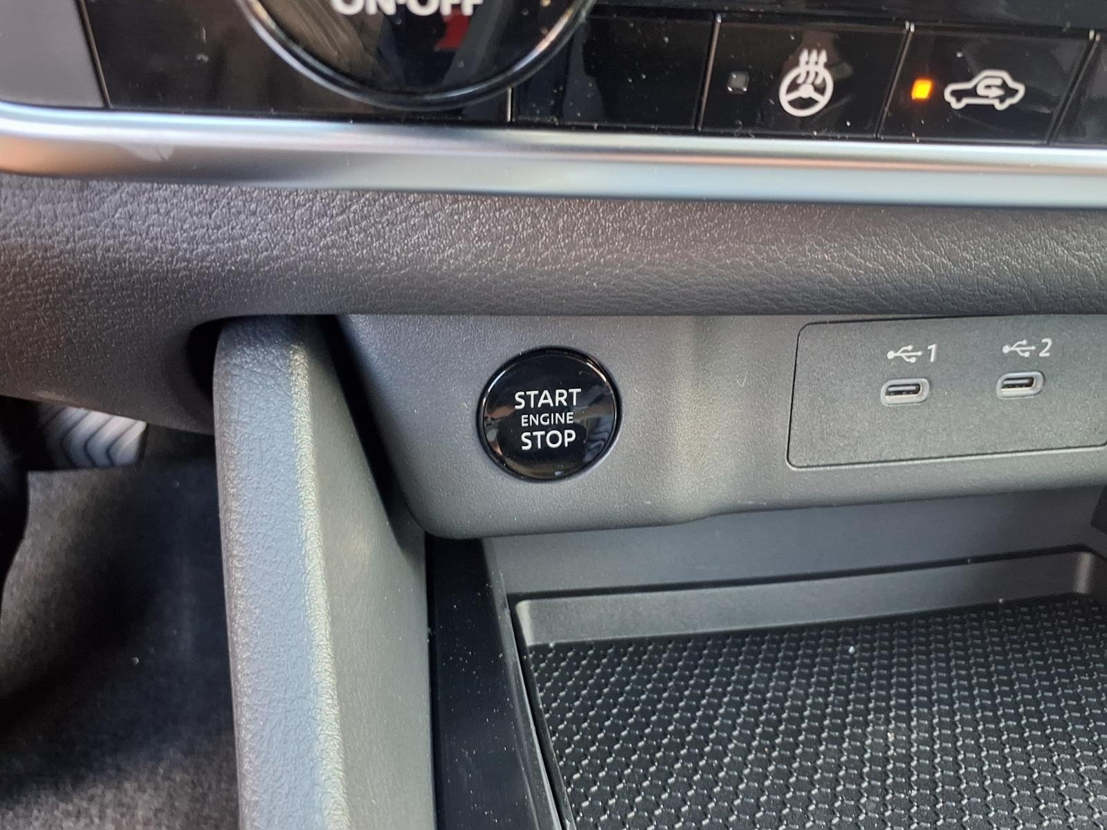 2026 Nissan Rogue photo 21 of 24