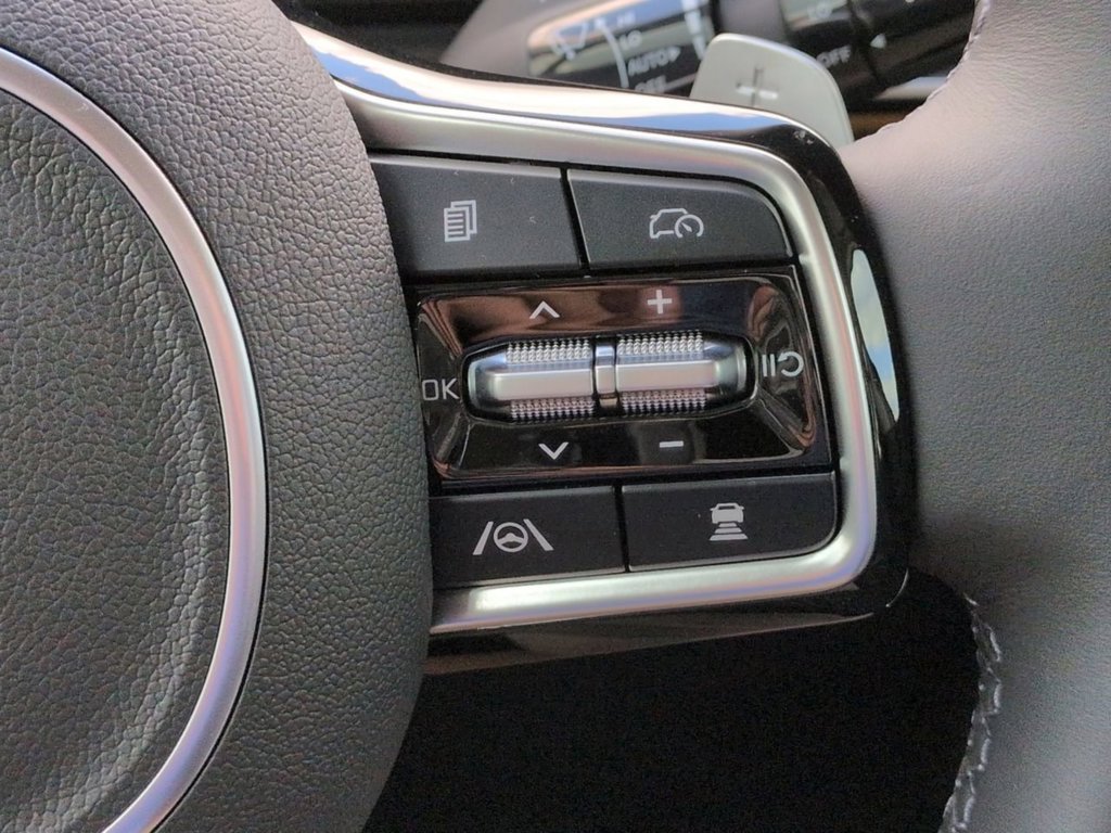 New 2026 Ceramic Silver Kia SX Prestige image 32