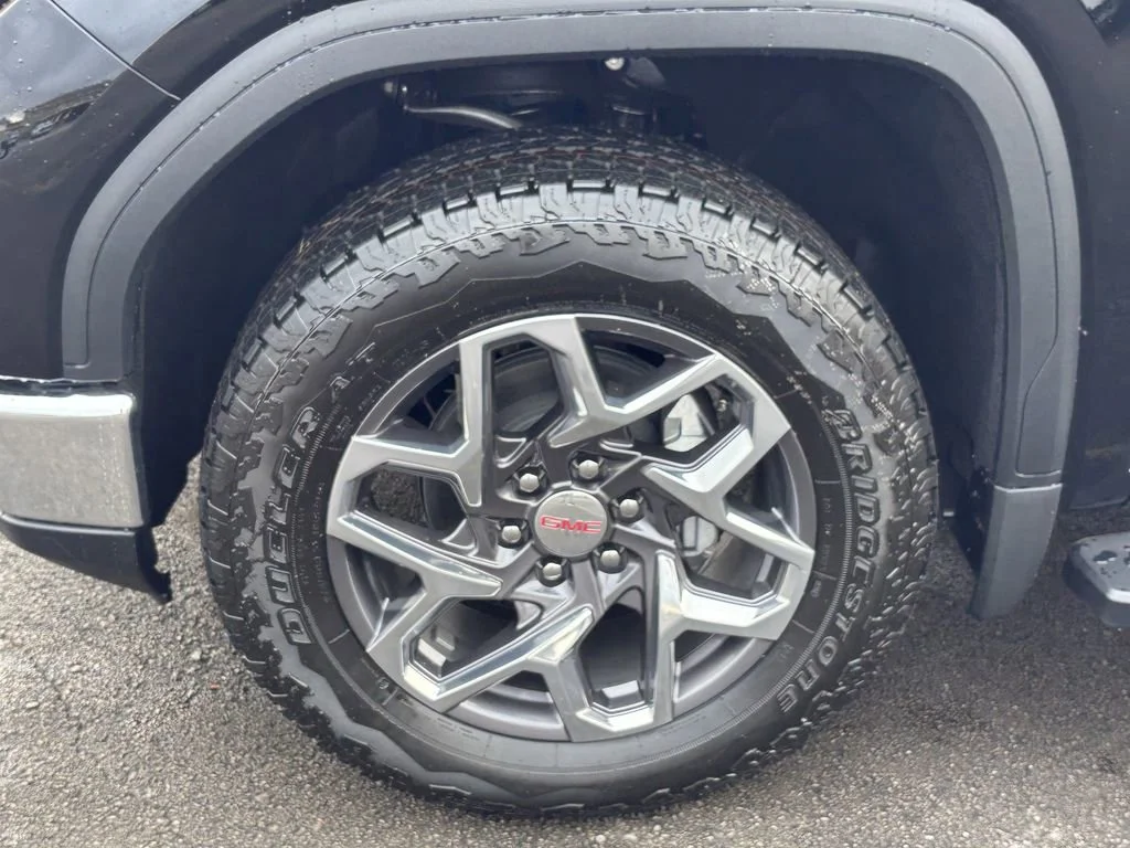 2026 GMC Sierra 1500 SLT - Photo 11