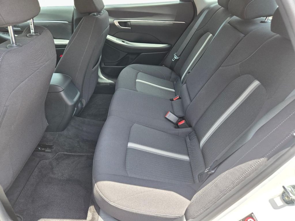 Used 2022 Gray Hyundai SEL image 16
