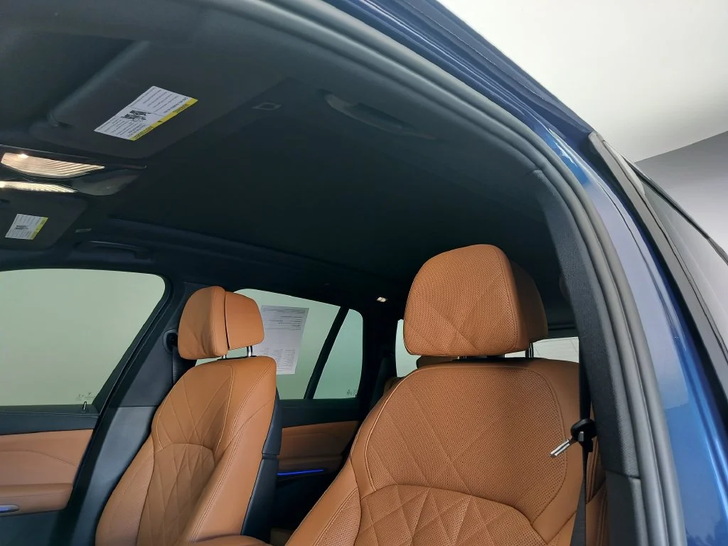 Certified Used 2023 Blue BMW xDrive40i image 10