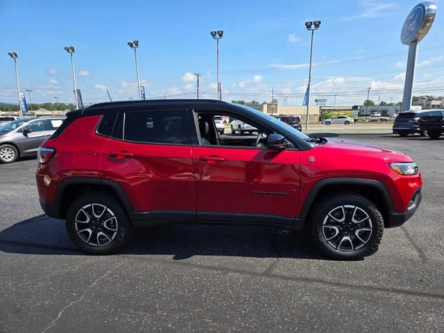 Used 2025 Red Jeep Trailhawk image 9
