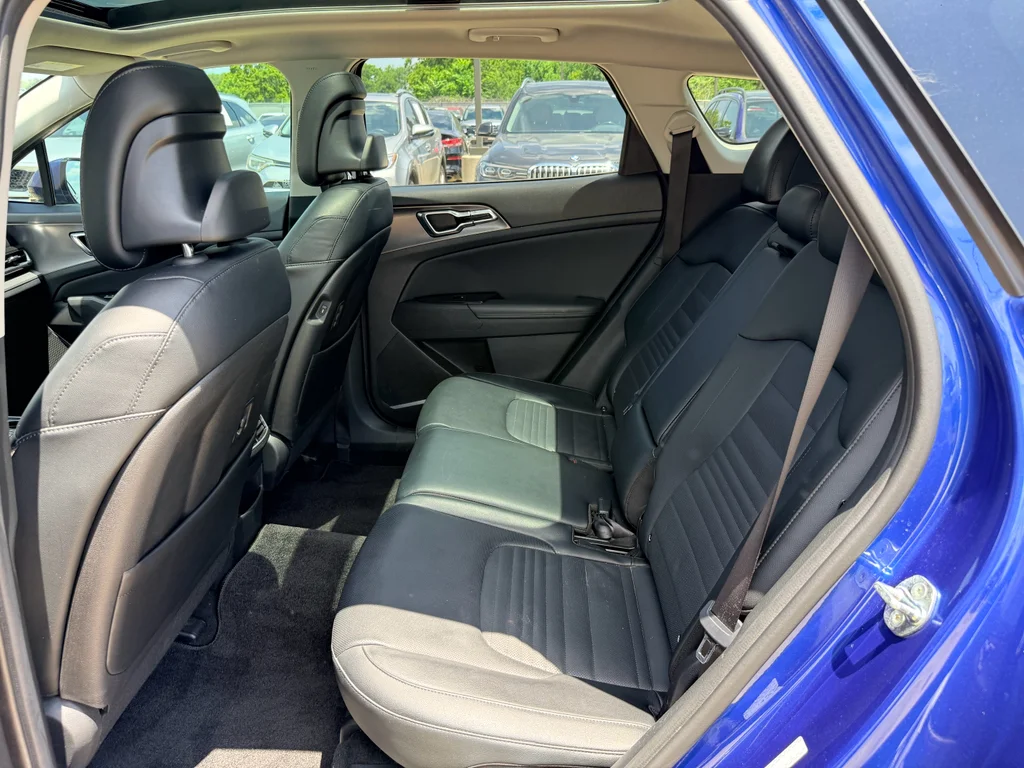 Used 2023 Sapphire Blue Kia SX-Prestige image 26