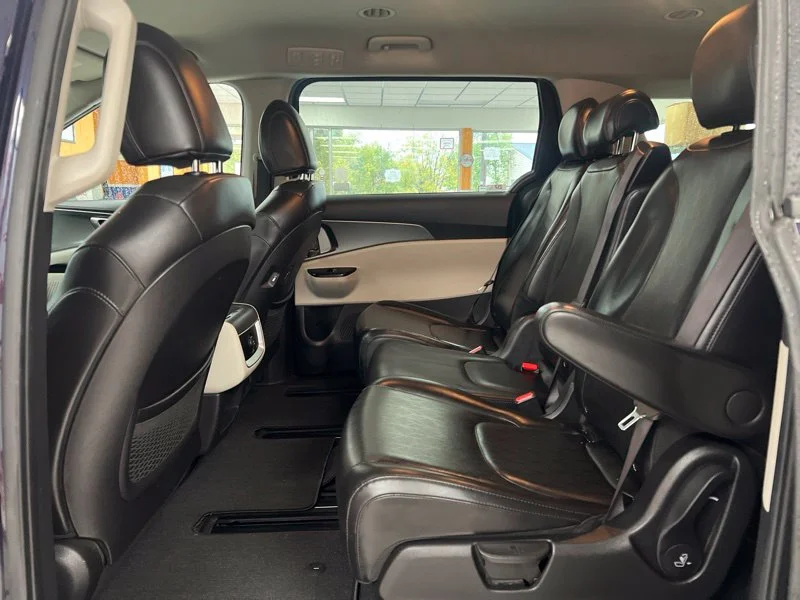 Used 2023 Blue Kia LX Seat Package image 16