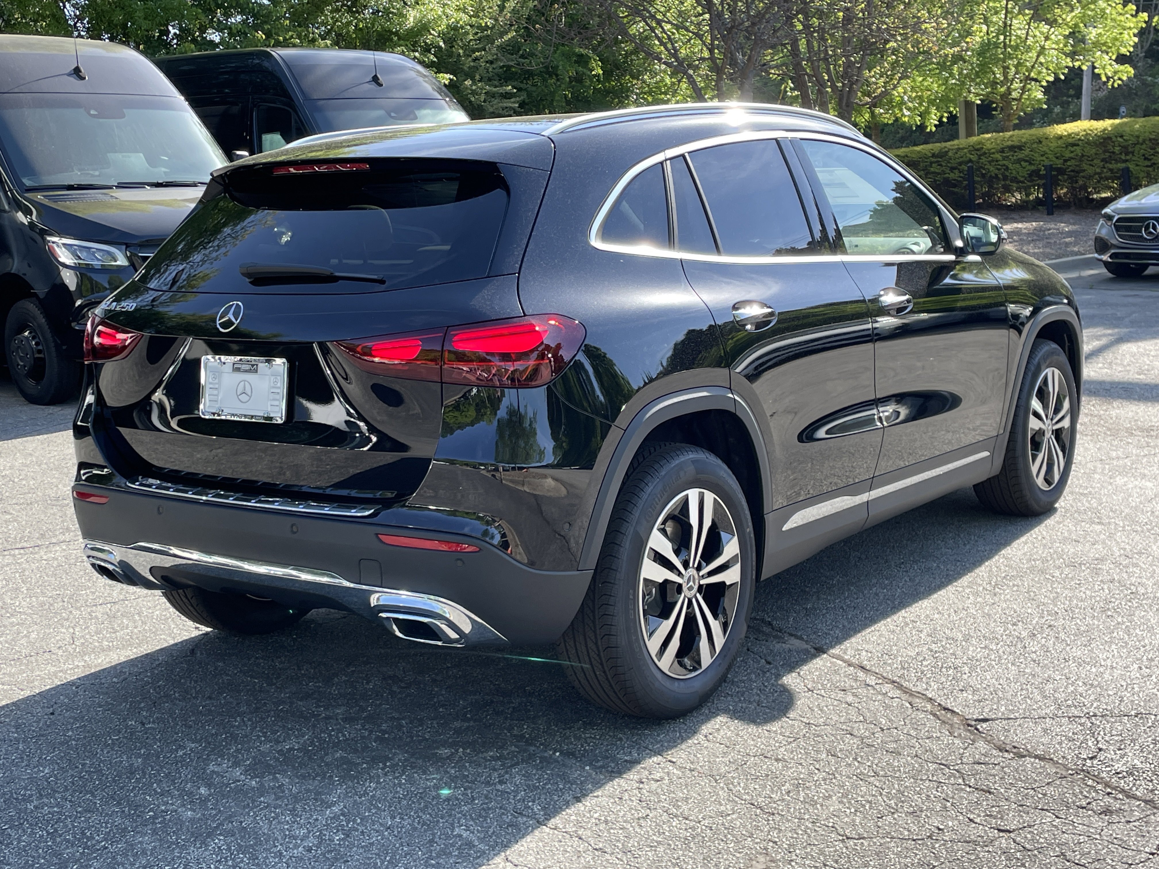 New 2026 Cosmos Black Metallic Mercedes-Benz GLA 250 SUV image 6