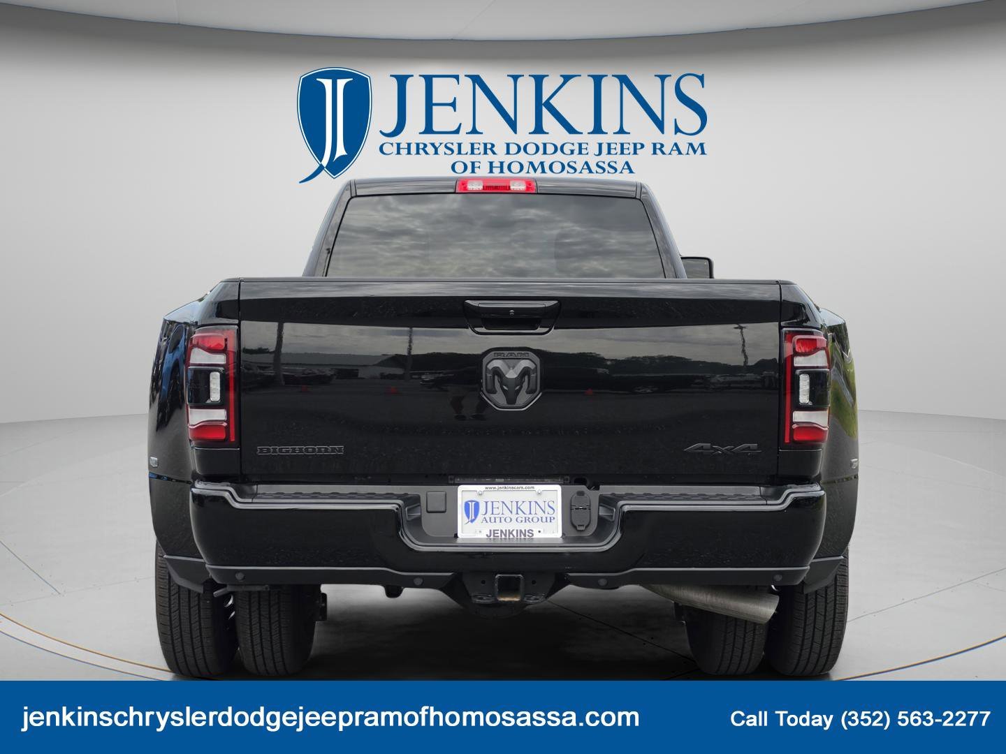 Used 2024 Diamond Black Crystal Pearlcoat Ram Big Horn image 5