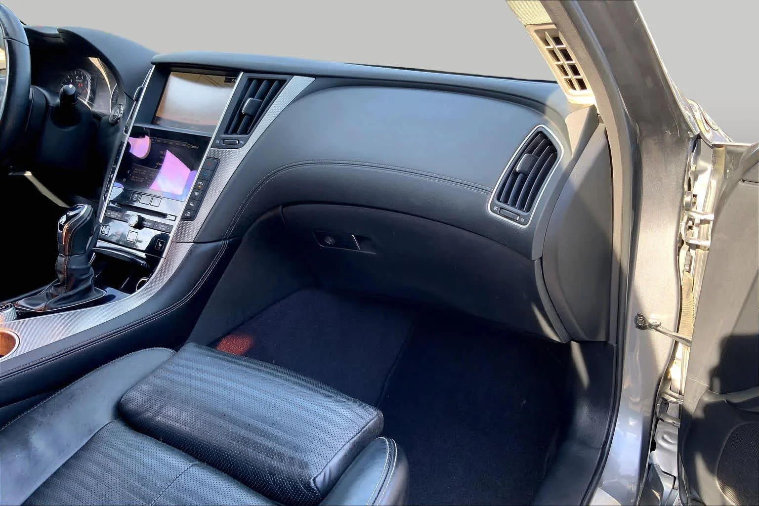 Used 2018 Graphite Shadow INFINITI 3.0t SPORT image 15