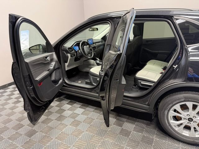 New 2026 Agate Black Metallic Ford Active® image 13
