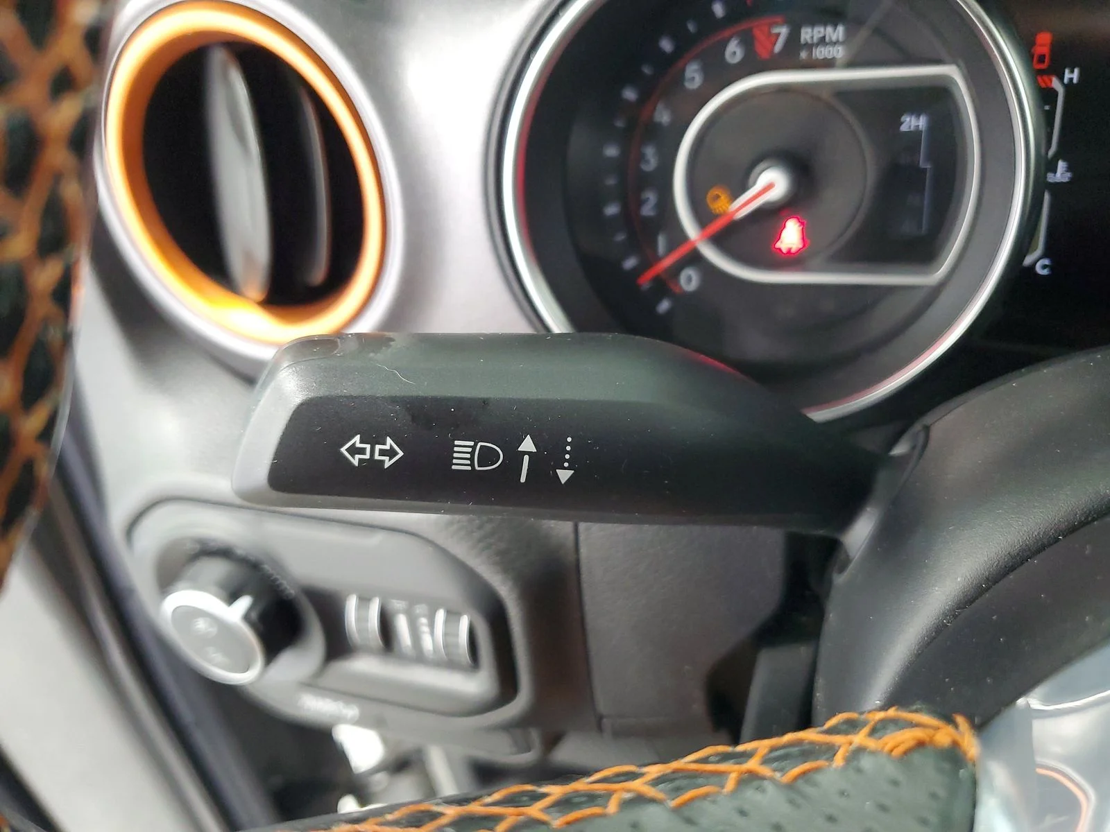 Used 2021 Gray Jeep Mojave image 26