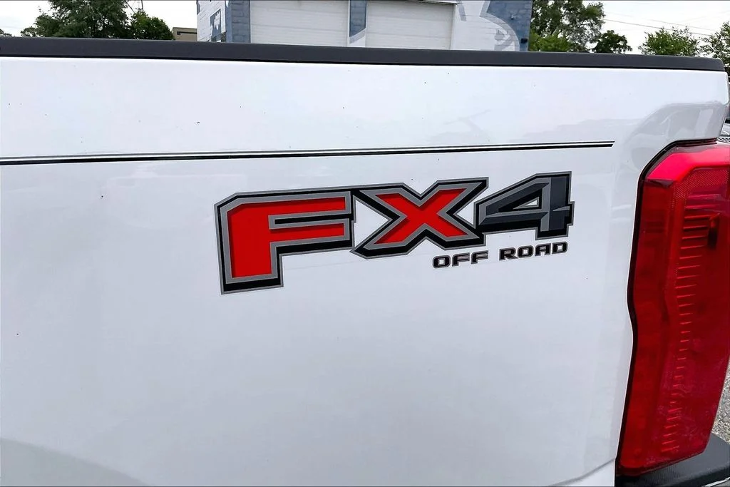New 2026 Oxford White Ford F-250® XL image 31