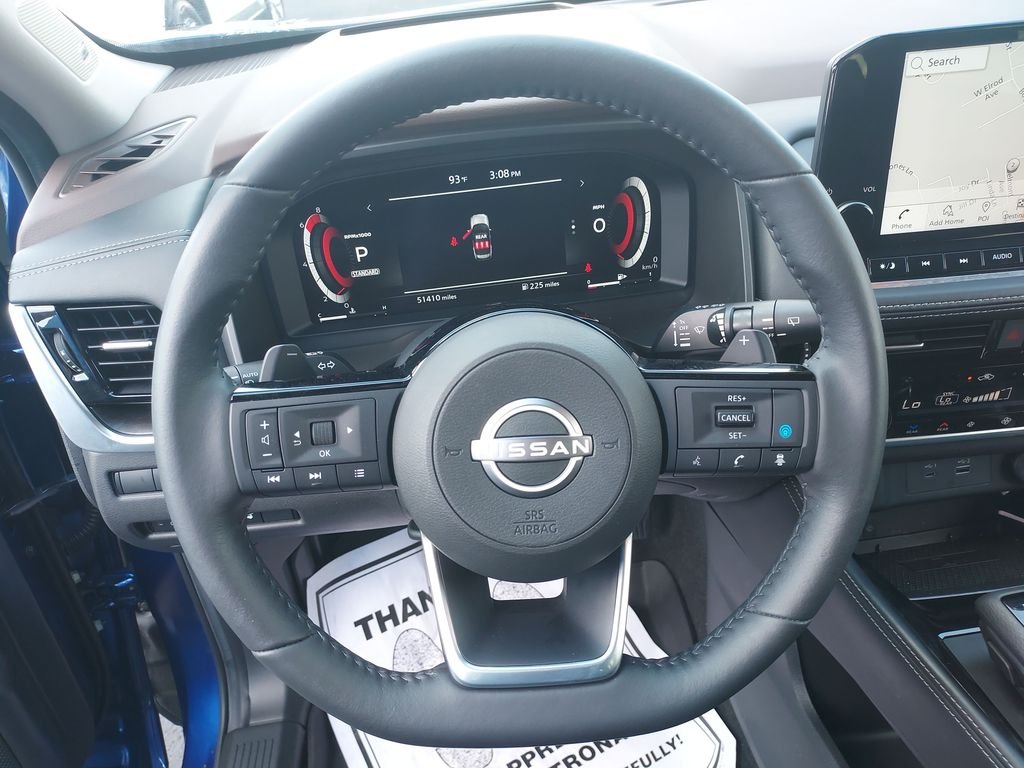 Used 2023 Blue Nissan Platinum image 17