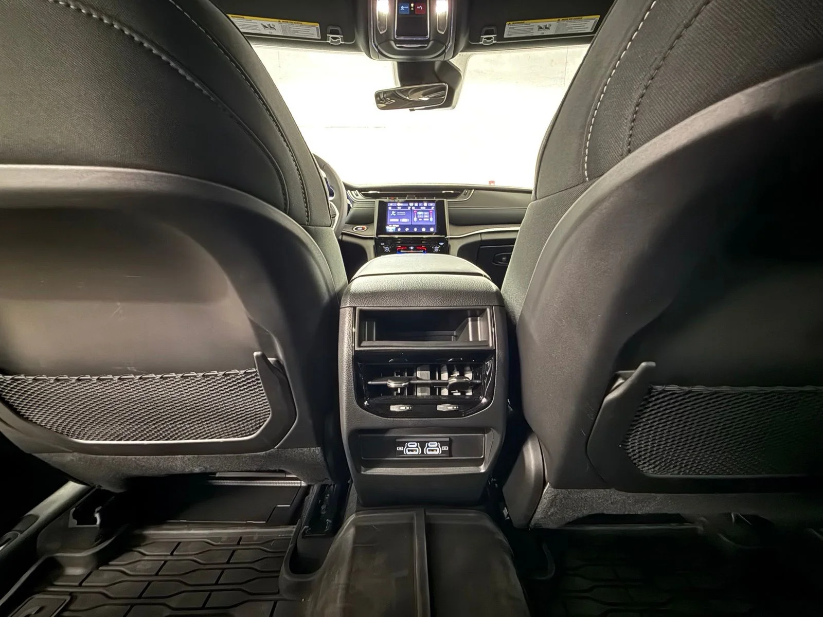 Used 2025 White Jeep Laredo image 16