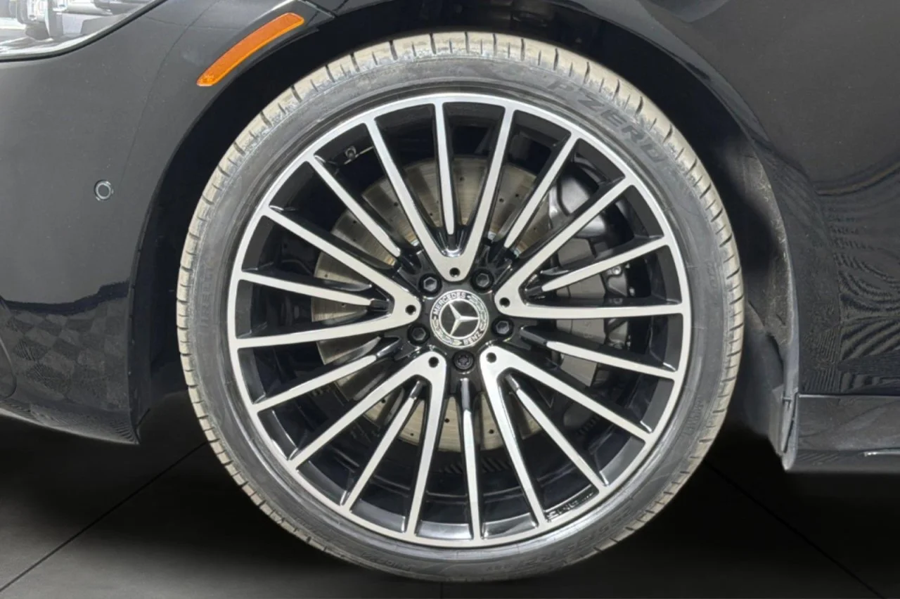 Used 2021 Black Mercedes-Benz S 580 image 25