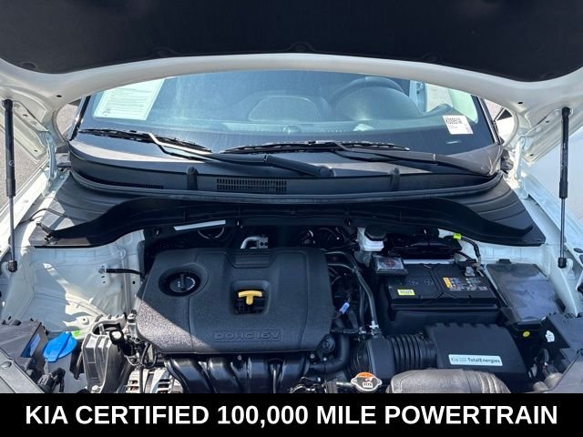 Used 2025 White Kia S image 10