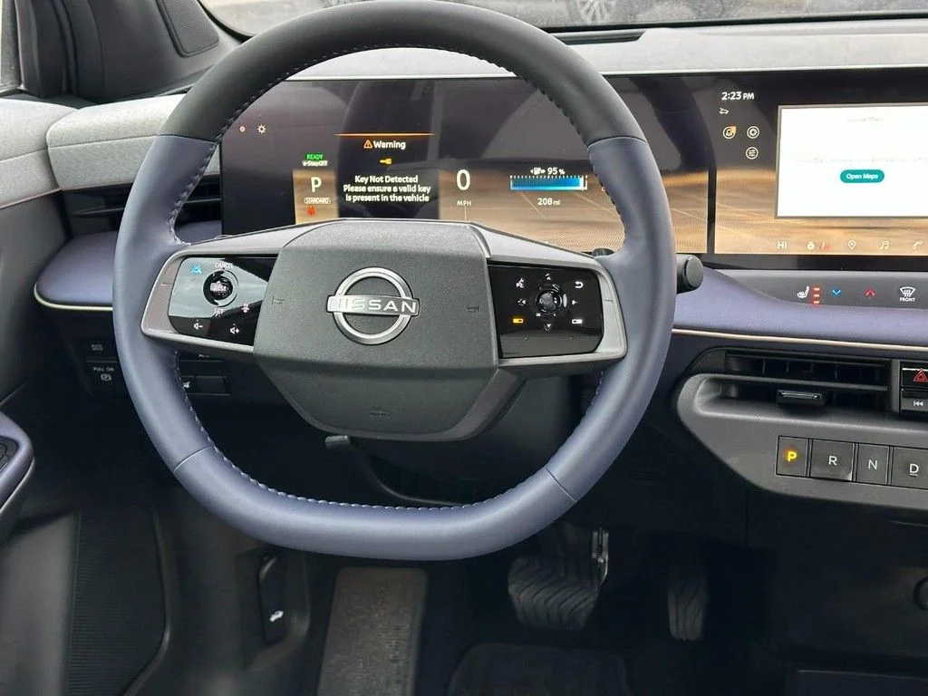 New 2026 Boulder Gray Pearl / Super Black Two-tone Nissan Platinum+ image 7