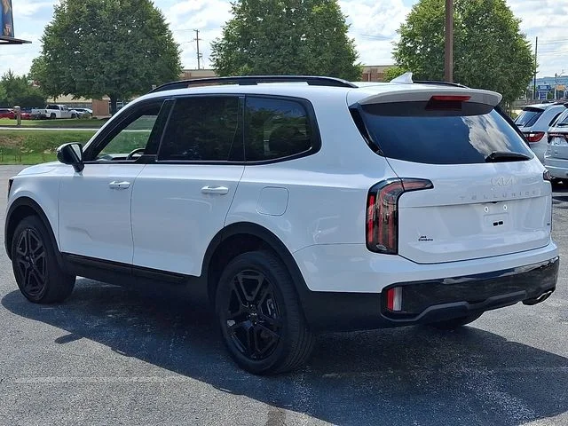 Used 2024 White Kia EX X-Line AWD image 4
