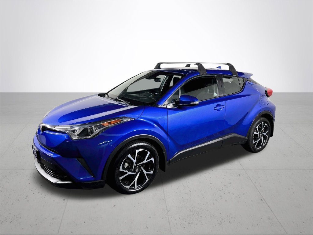 Used 2018 Blue Toyota XLE image 2