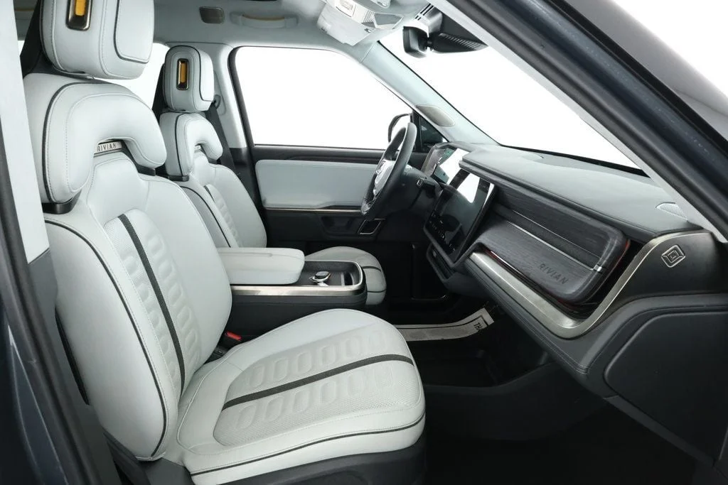 Used 2024 El Cap Granite Rivian Adventure Dual Motor Standard Pack w/ Ocean Coast Interior image 25