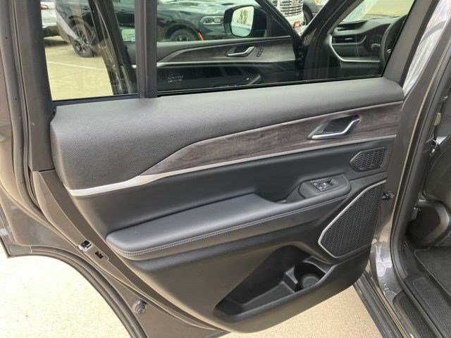Certified Used 2022 Baltic Gray Metallic Clearcoat Jeep Limited image 19