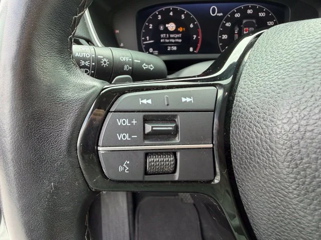 Used 2024 White Honda Touring image 22