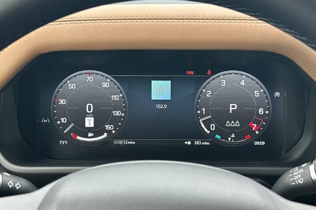 New 2026 Woolstone Green Land Rover X-Dynamic SE image 24