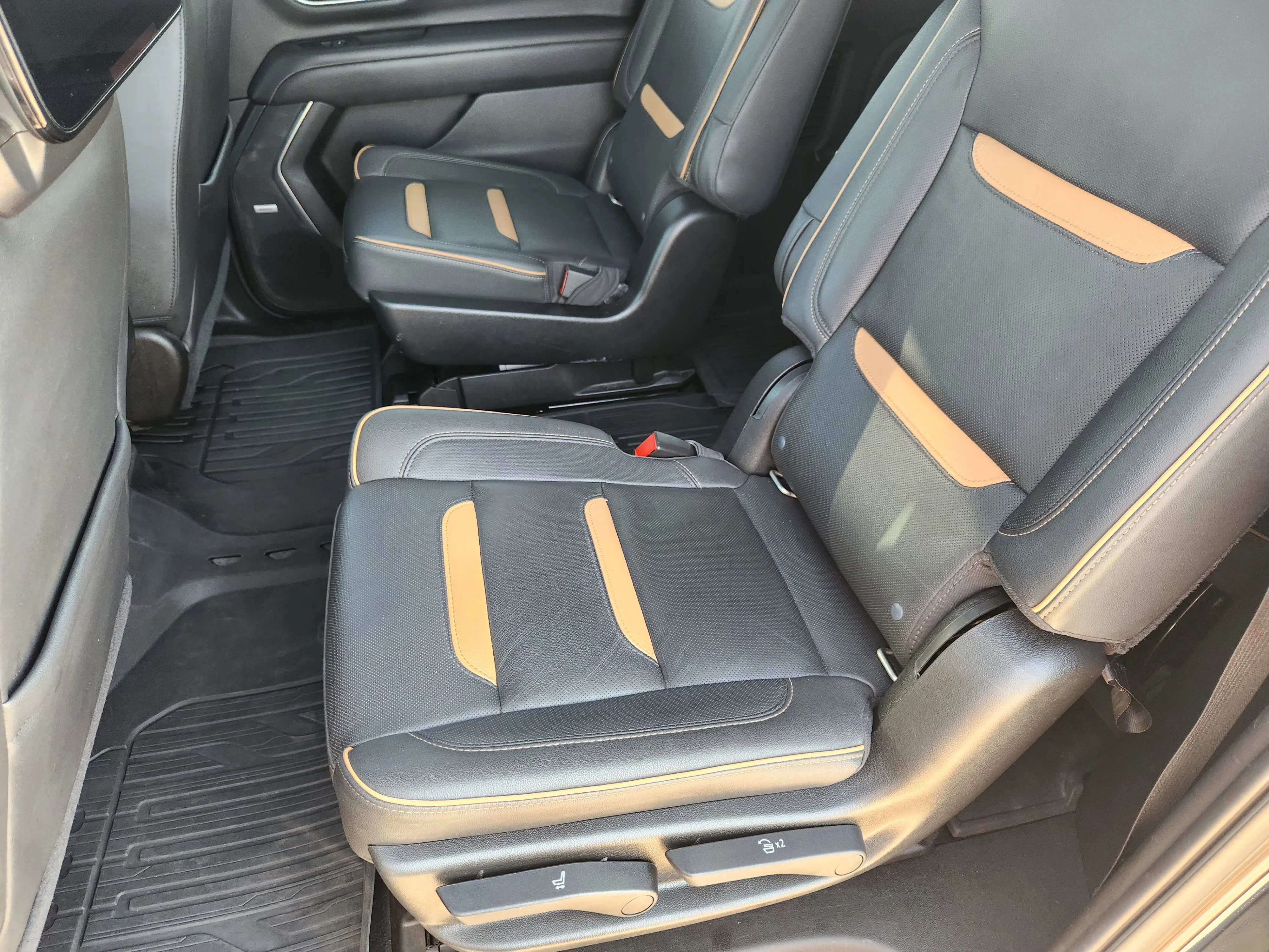 Used 2021 Onyx Black GMC AT4 image 31