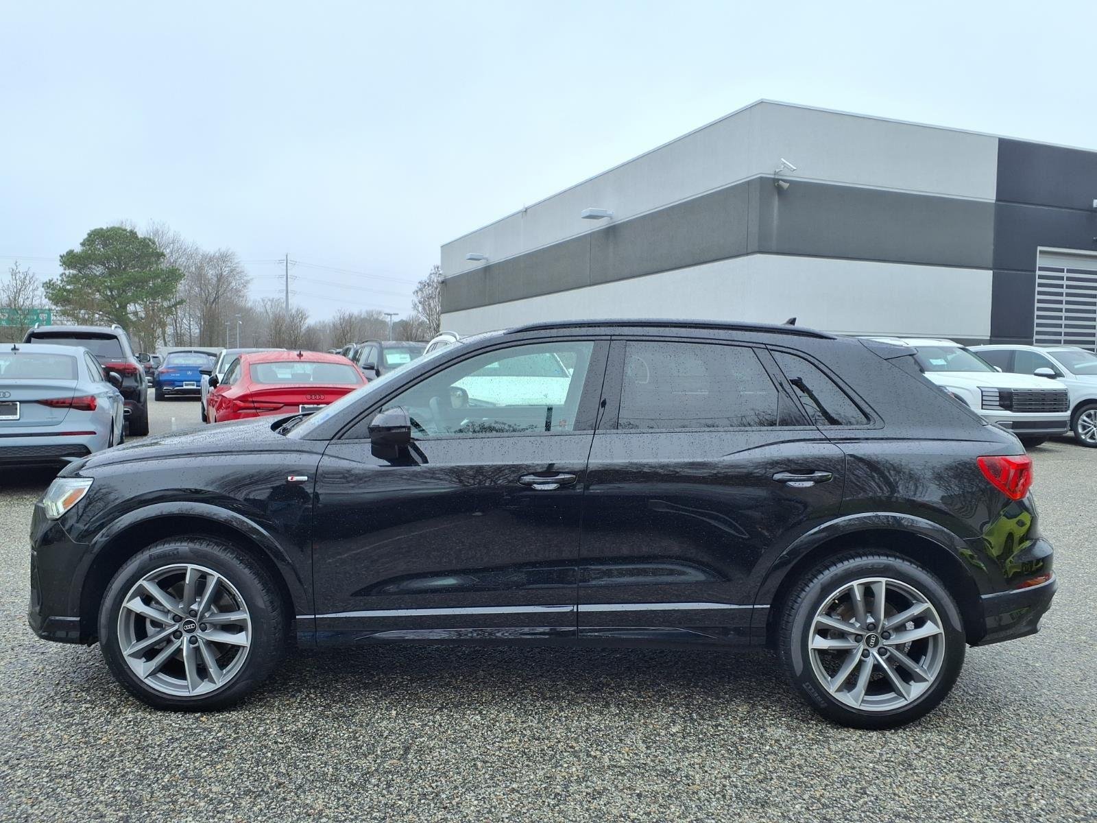 Used 2025 Mythos Black Metallic Audi S line Premium image 11