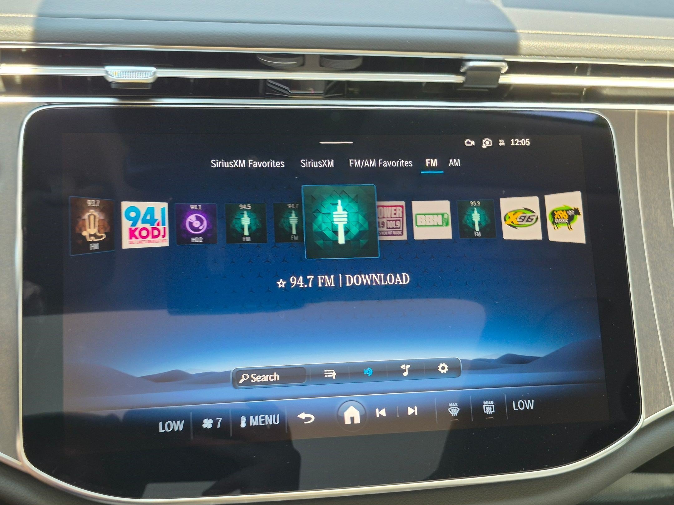 New 2027 Polar White Mercedes-Benz E 350 image 19