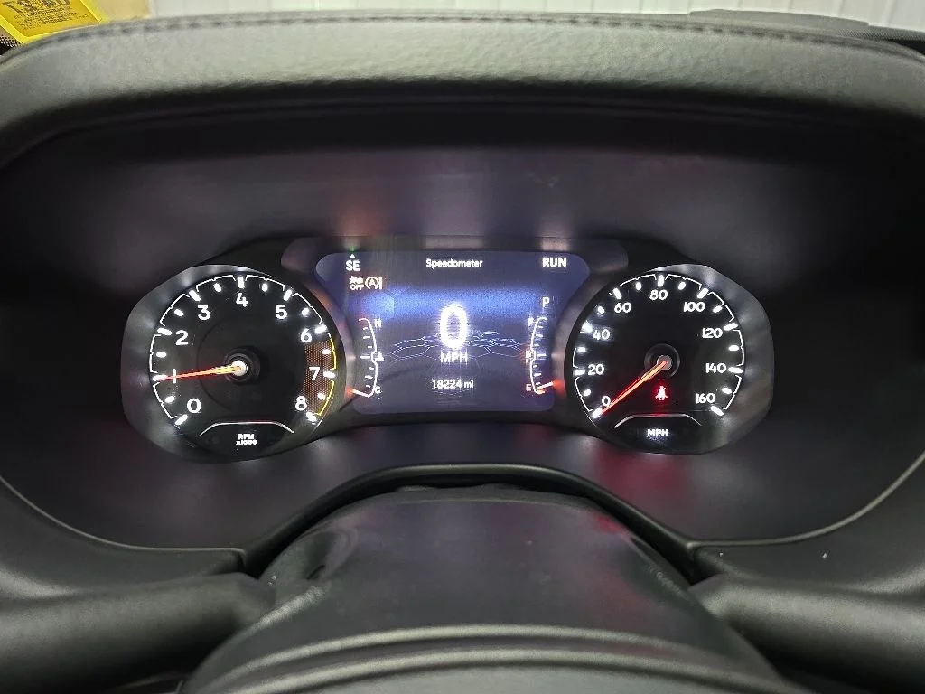 Used 2022 Red Jeep Limited image 21