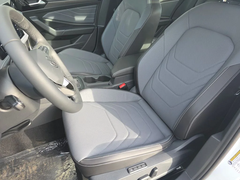 New 2026 Opal White Pearl Volkswagen 1.5T SEL image 16