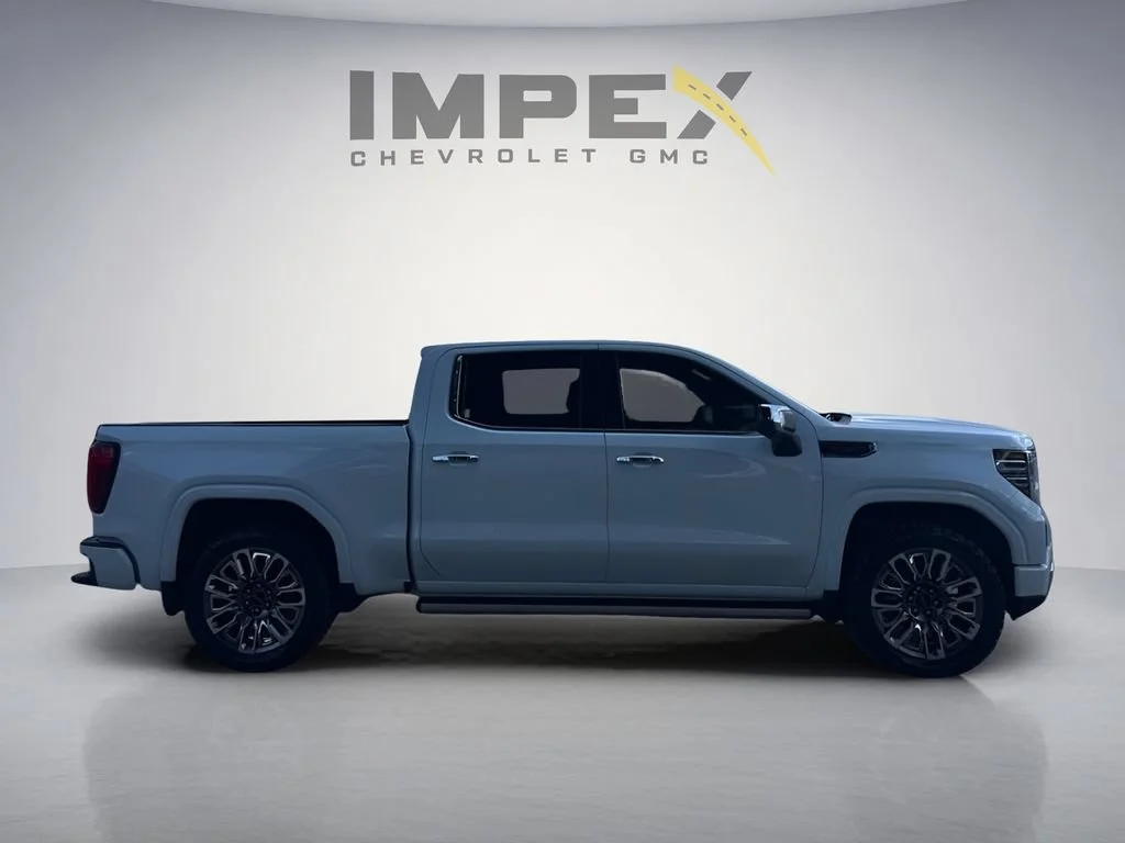 Used 2026 Glacier White Tricoat GMC Denali Ultimate image 7