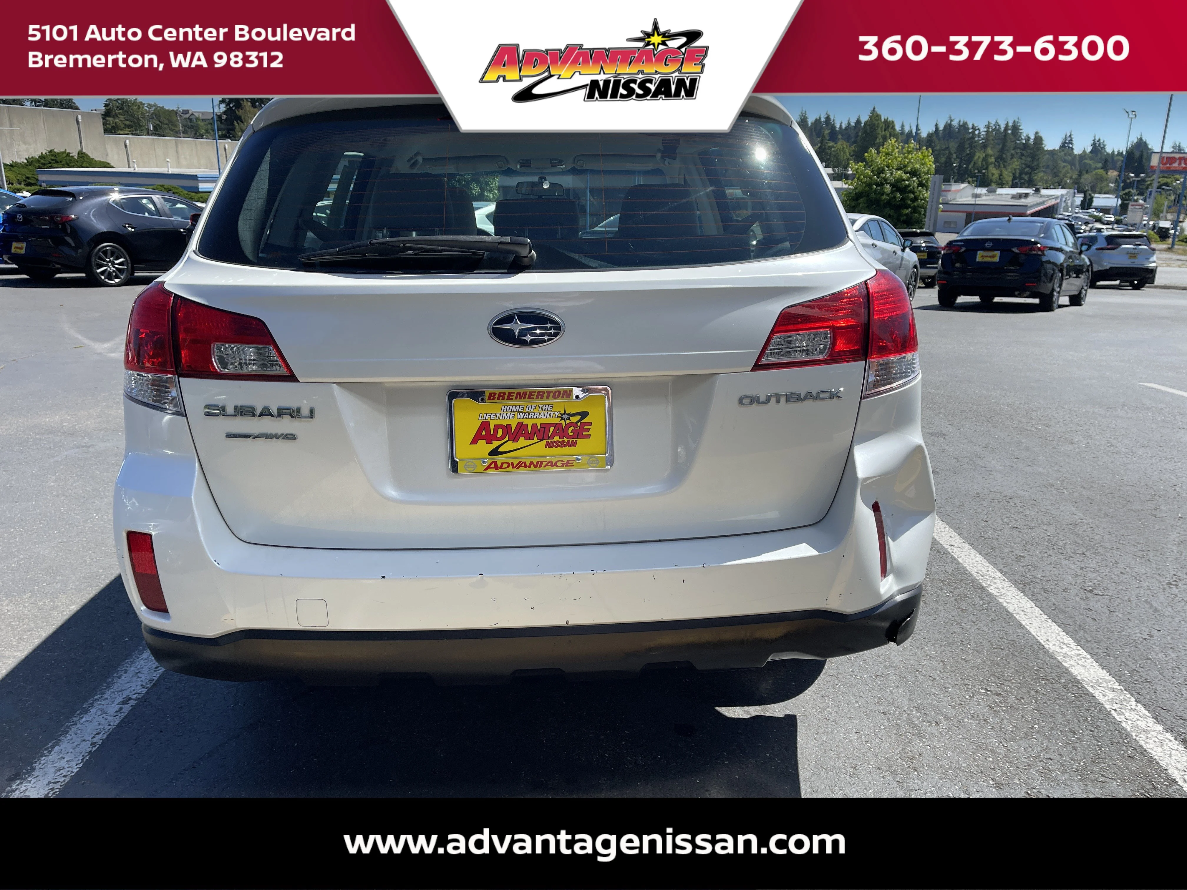 Used 2012 Satin White Pearl Subaru 2.5i image 5