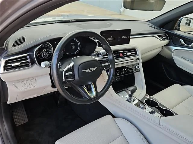 Used 2025 Savile Silver Genesis 2.5T Rear-Wheel Drive image 10