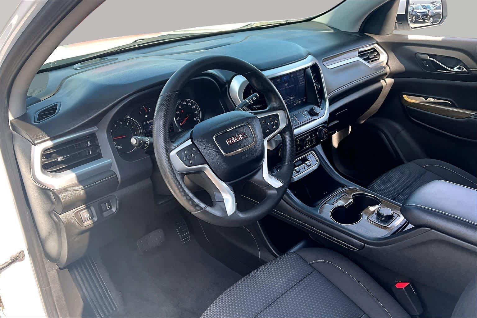 Used 2023 Summit White GMC SLE image 18