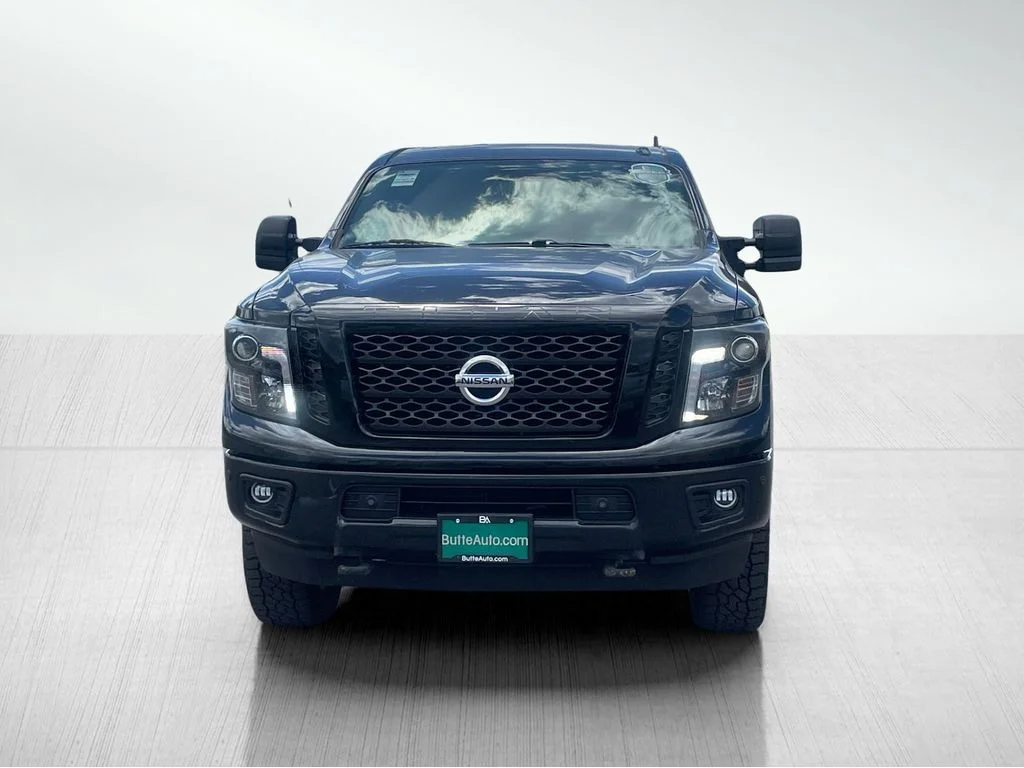 Used 2018 Magnetic Black Nissan SL image 8