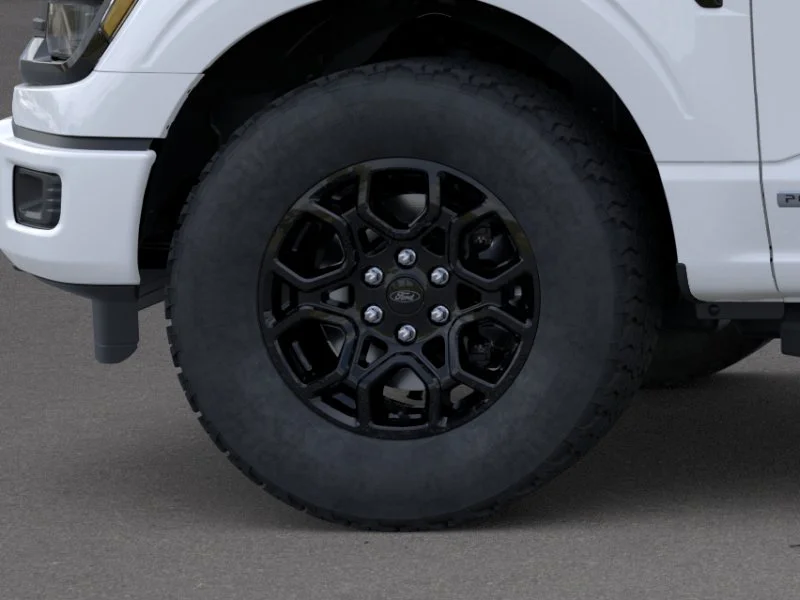 New 2026 Oxford White Ford XLT image 19