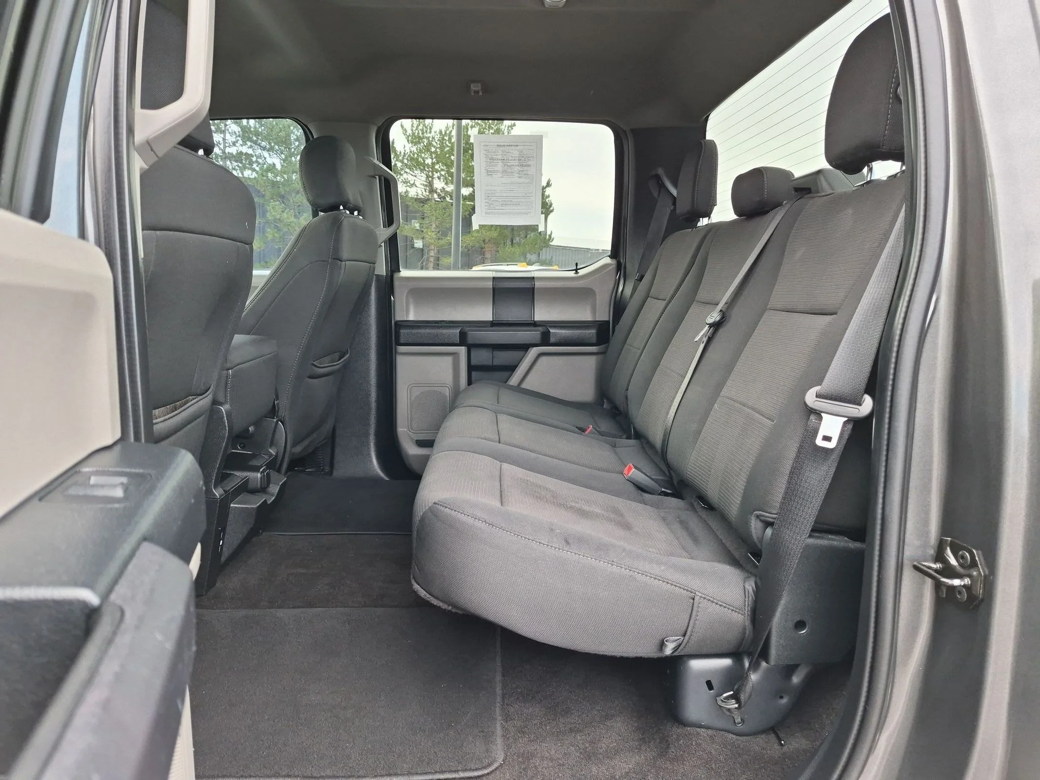 Used 2019 Magnetic Metallic Ford XL image 19