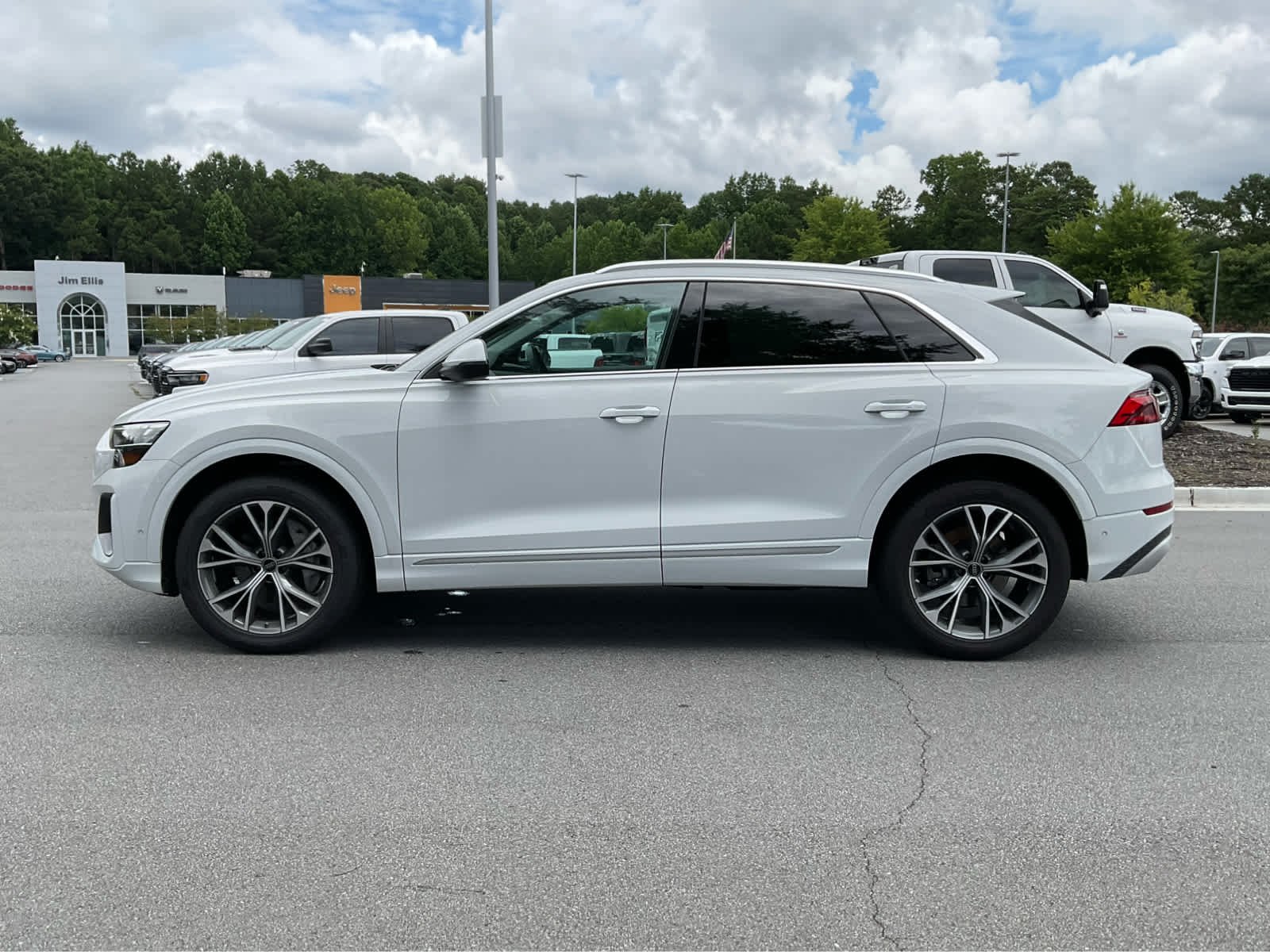 Used 2025  Audi Premium Plus image 8