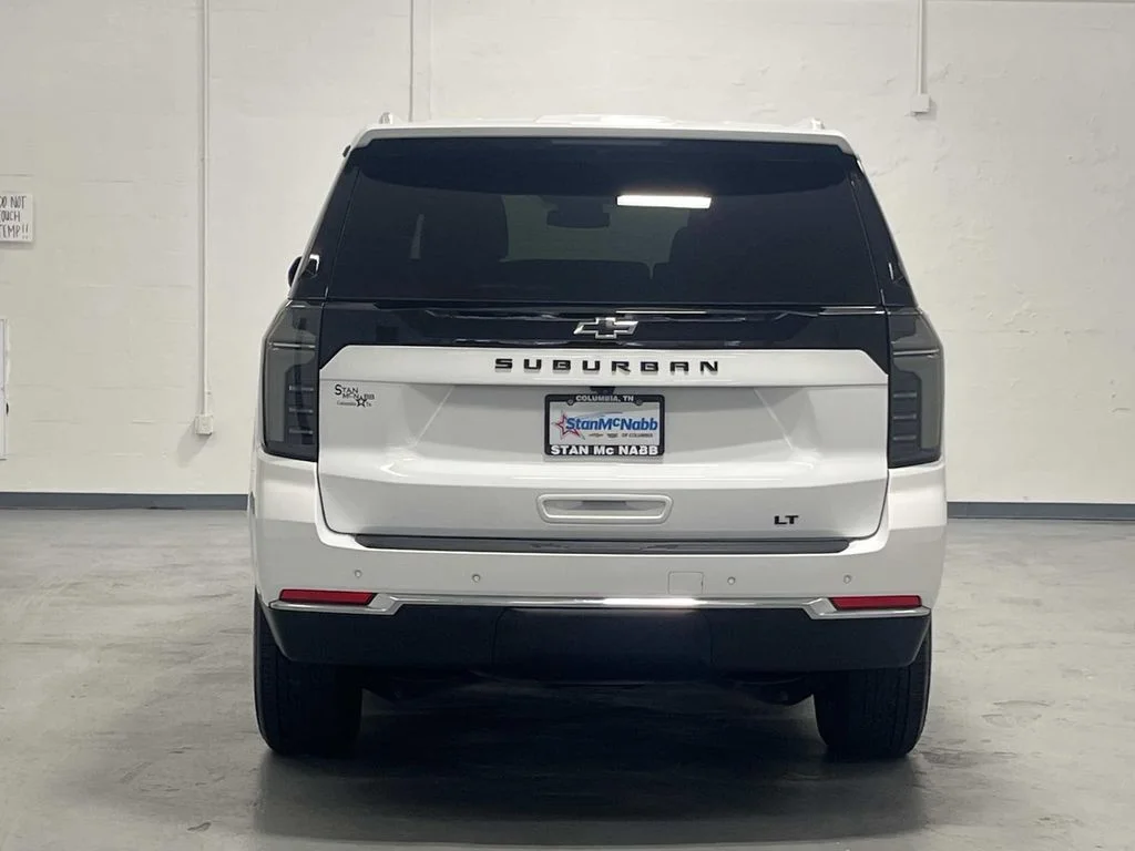 Used 2025 Summit White Chevrolet LT image 7