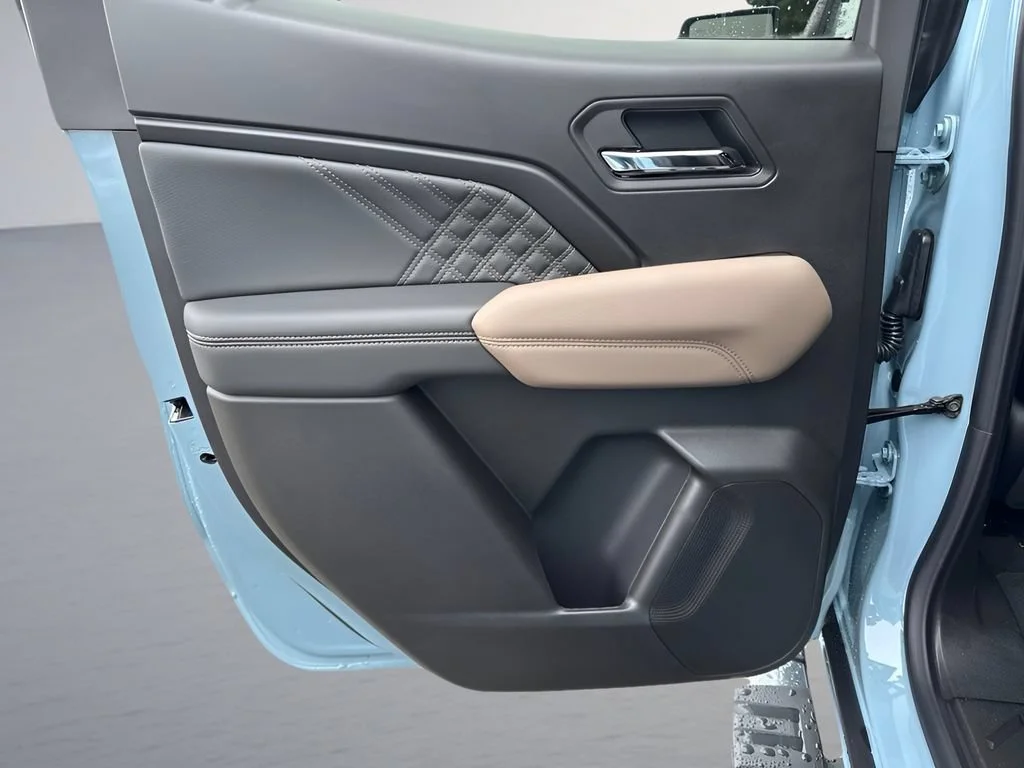 New 2026 Glacier Metallic GMC Denali image 32