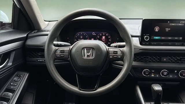 Used 2024  Honda LX image 12